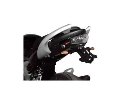 SUPPORT DE PLAQUE SUZUKI GLADIUS 650 (09-16)