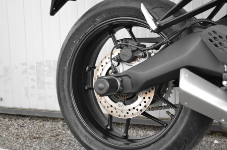 PROTECTION AXE DE ROUE ARRIERE KME MT-07 (25)