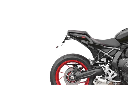 SUPPORT DE PLAQUE SUZUKI GSX8T/TT (26)