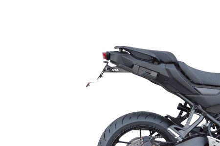 SUPPORT DE PLAQUE AVEC ECLAIREUR YAMAHA TRACER 9 GT (25)