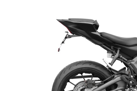 SUPPORT DE PLAQUE AVEC ECLAIREUR YAMAHA MT-07 (14-24) / R7 (22-24)