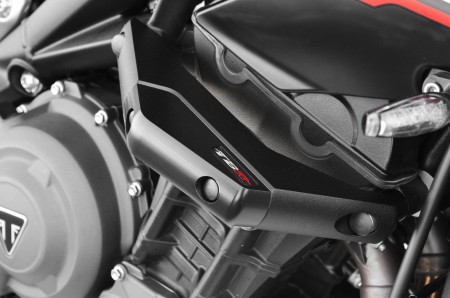 KIT PATINS TRIUMPH STREET TRIPLE (13-19)